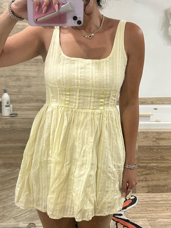 Princess Polly Dresses & Skirts - Princess Polly Pale Yellow Textured Sleeveless Mini Dress